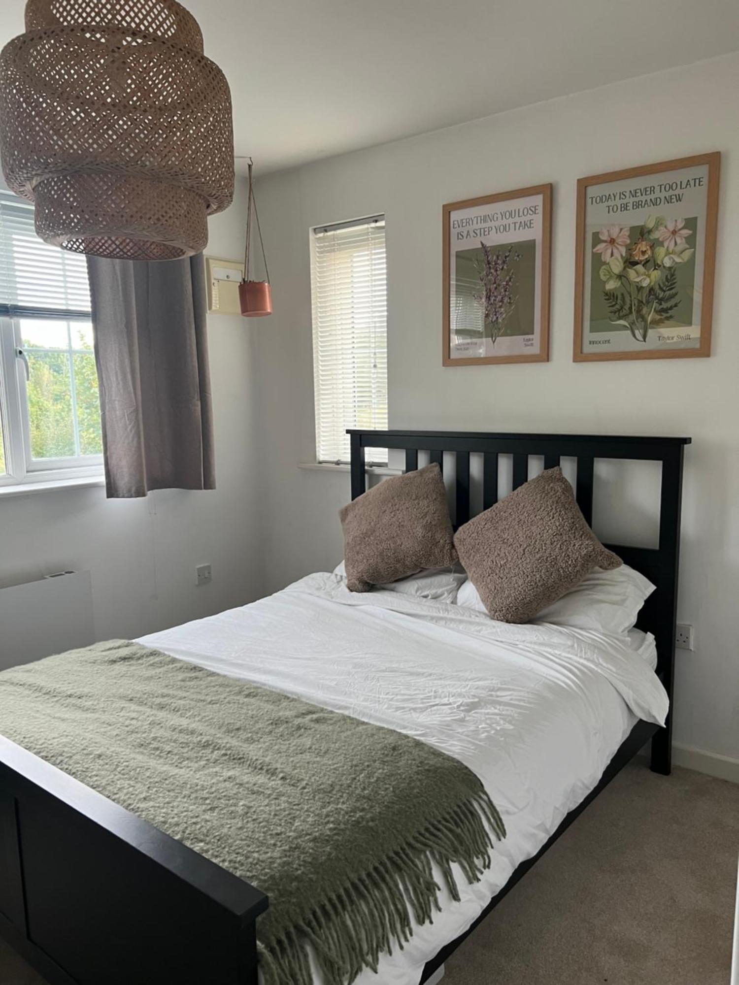 Warrington Apartment Great Sankey Экстерьер фото